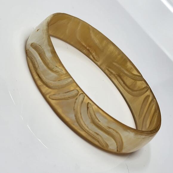 Vintage Retro Bracelet - Picture 2 of 6